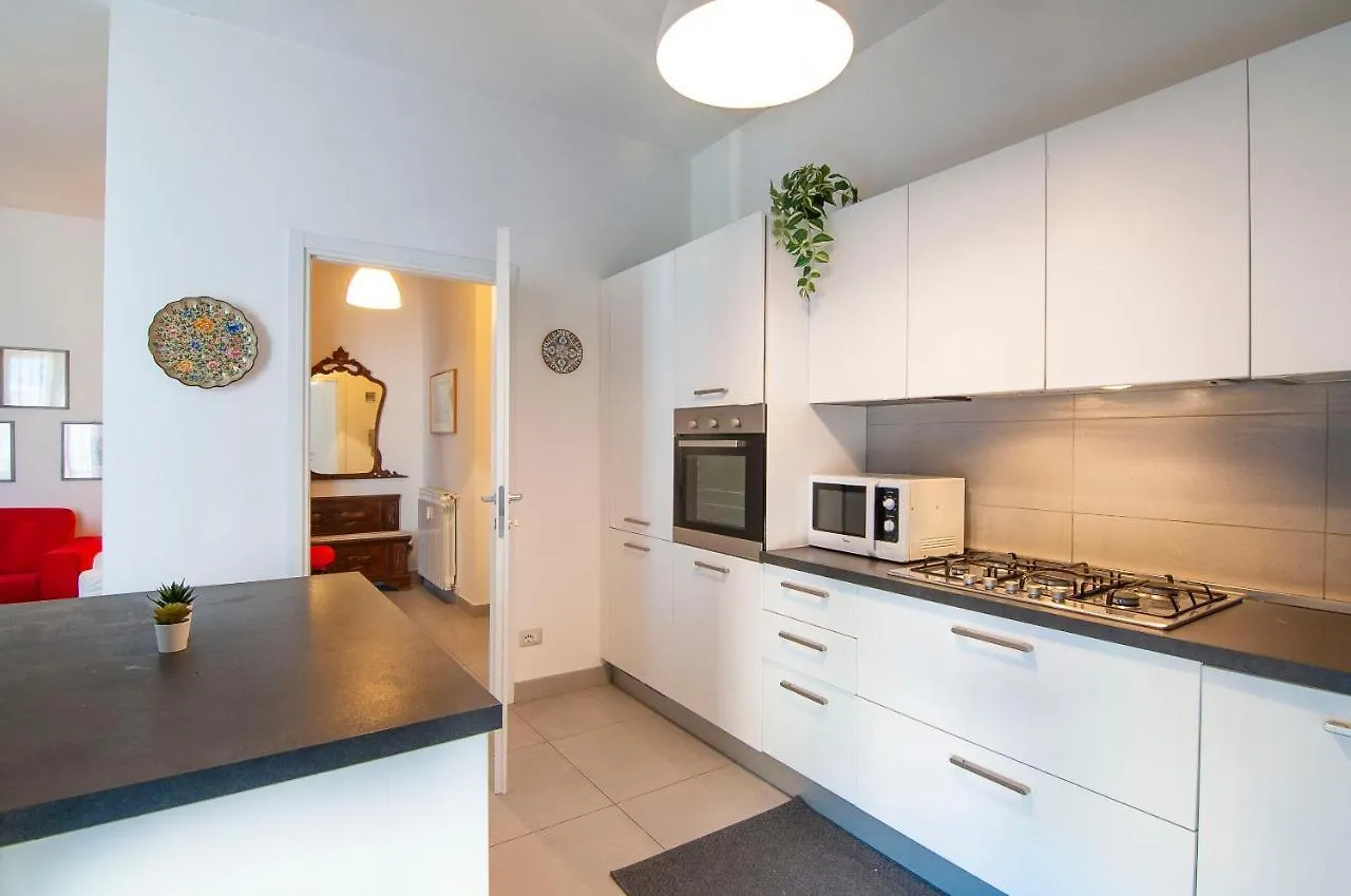 Maffeihouse 5 Min To Hospital Apartment Verona
